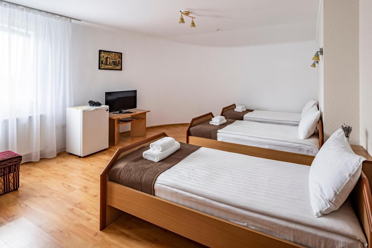Hotel Galaktika Vynnyky Eksteriør billede
