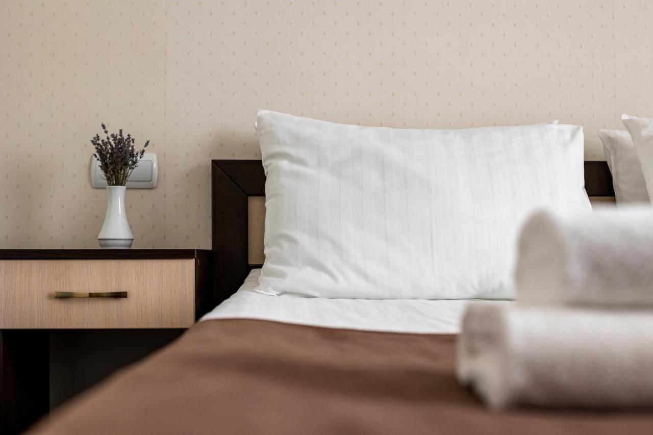 Hotel Galaktika Vynnyky Eksteriør billede