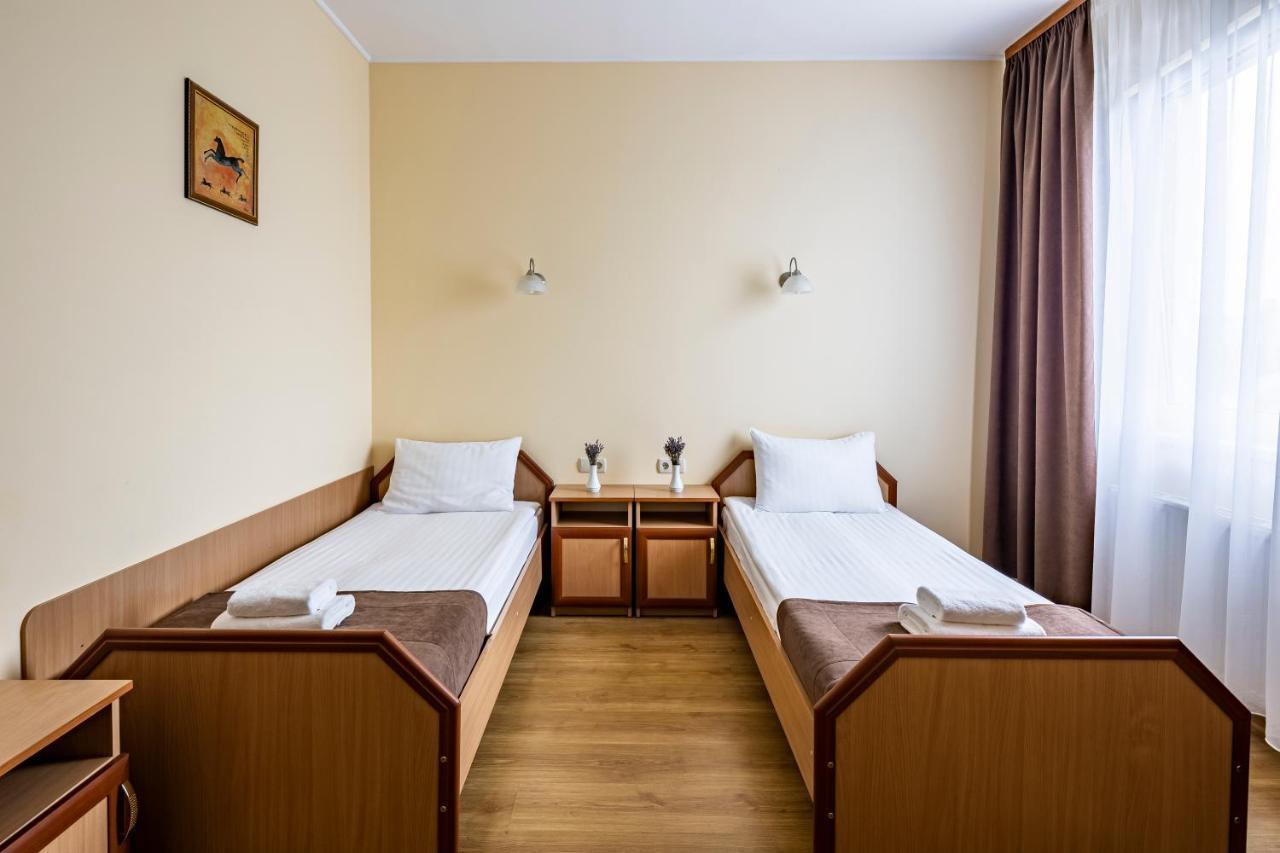 Hotel Galaktika Vynnyky Eksteriør billede
